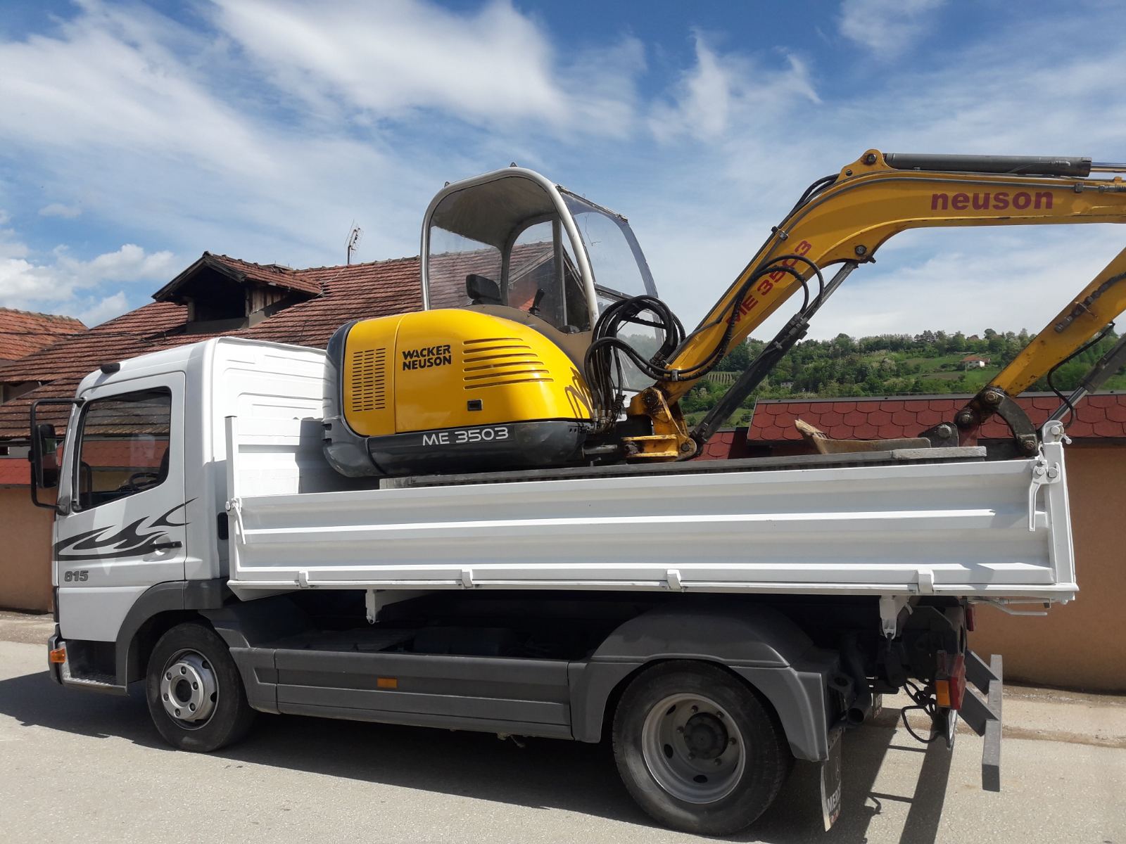 Mini bager Dragan na terenu